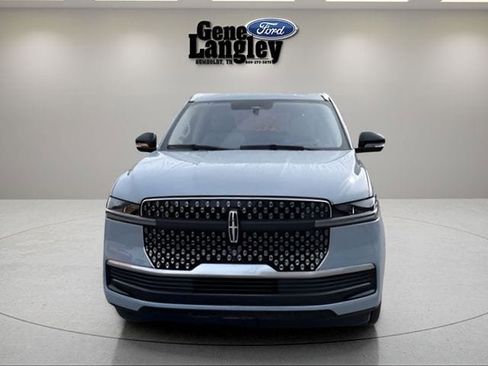 Used 2025 Lincoln Navigator Reserve AWD/4WD image 9