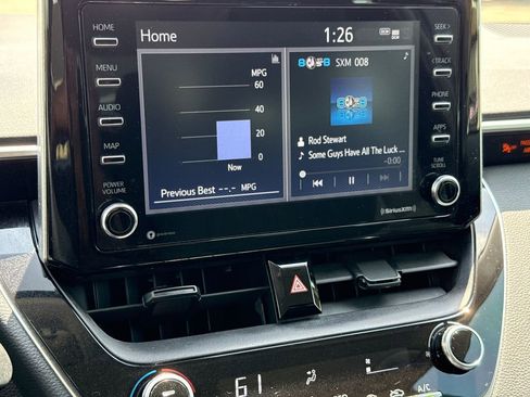 Used 2021 Toyota Corolla LE image 23