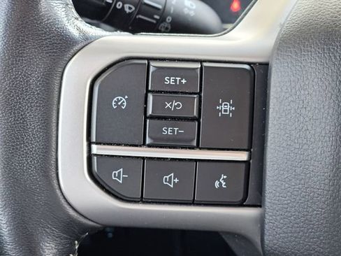 Used 2024 Ford Expedition XLT image 17