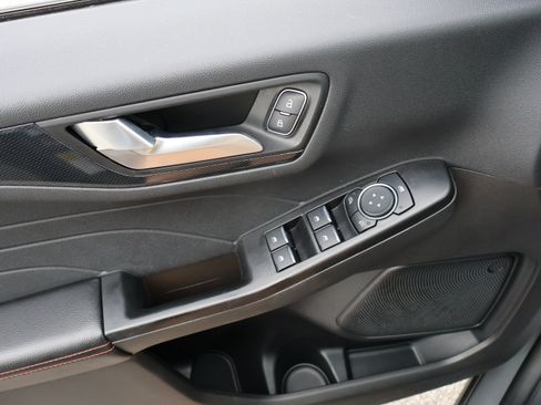 Used 2025 Ford Escape ST-Line AWD/4WD image 36