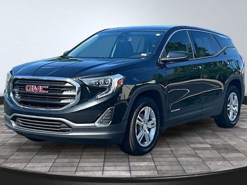 Used 2020 GMC Terrain SLE FWD image 1