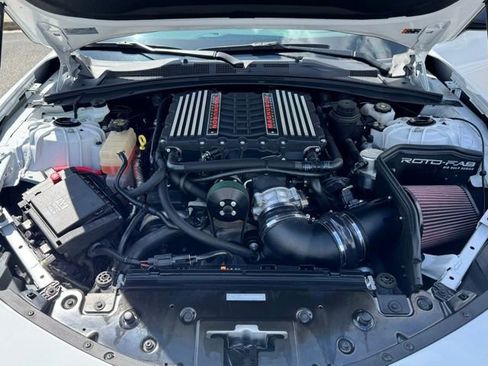 Used 2022 Chevrolet Camaro SS RWD image 10