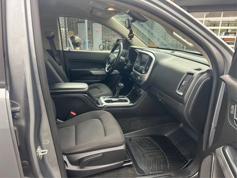 Used 2018 Chevrolet Colorado LT w/ LT Convenience Package image 22