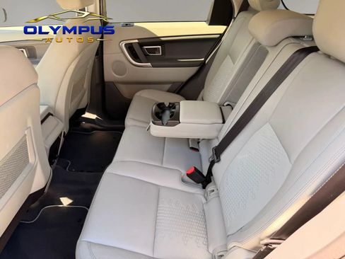 Used 2019 Land Rover Discovery Sport SE AWD/4WD image 12