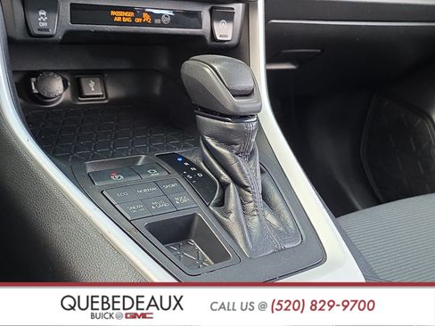 Used 2021 Toyota RAV4 LE w/ Carpet Mat Package (TMS) AWD/4WD image 21