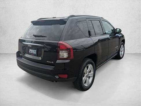 Used 2015 Jeep Compass Latitude AWD/4WD image 5
