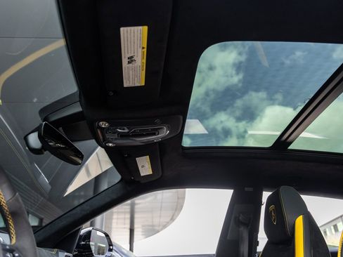 Used 2024 Lamborghini Urus Performante image 27