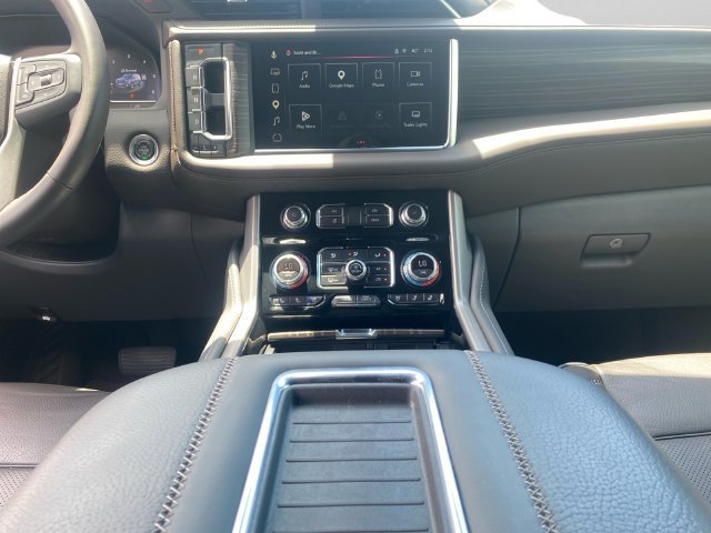Used 2024 GMC Yukon XL Denali AWD/4WD image 19