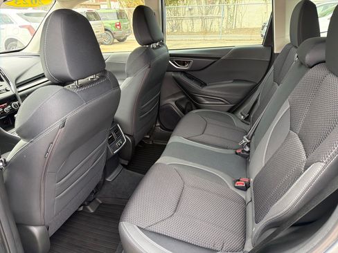 Used 2023 Subaru Forester Premium AWD/4WD image 10