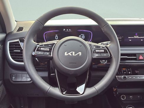 New 2026 Kia Seltos S FWD image 26