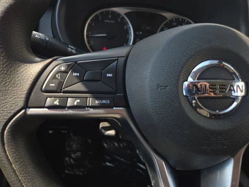 Used 2021 Nissan Kicks S FWD image 21