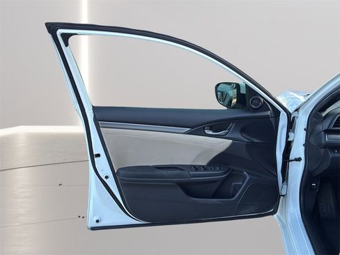 Used 2018 Honda Civic EX image 26
