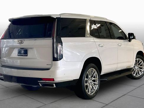 Used 2021 Cadillac Escalade Premium Luxury RWD image 12