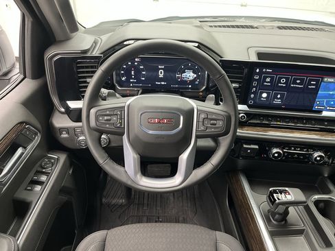 New 2026 GMC Sierra 1500 Elevation image 14