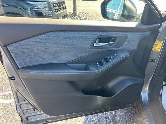 Certified 2023 Nissan Rogue SV AWD/4WD image 11