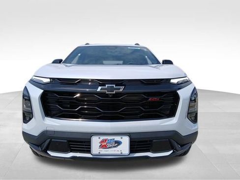 Certified 2026 Chevrolet Equinox RS w/ Convenience Package III AWD/4WD image 8