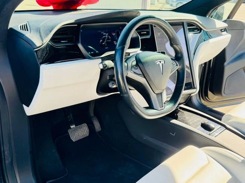Used 2019 Tesla Model X 100D image 19