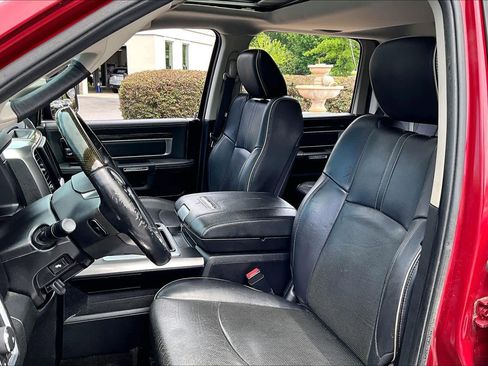 Used 2015 RAM 1500 Limited RWD image 8