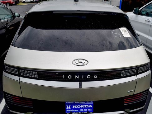 Used 2023 Hyundai Ioniq 5 SEL w/ Cargo Package AWD/4WD image 17
