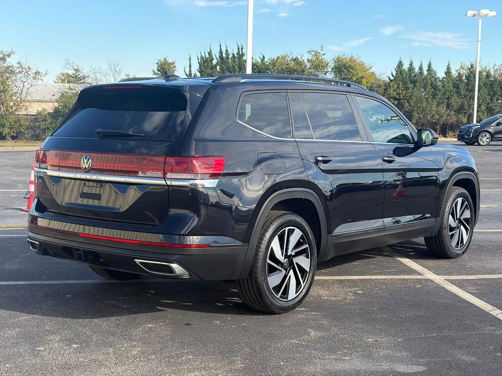 Used 2024 Volkswagen Atlas SE FWD image 3