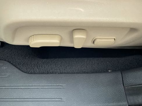 Used 2015 Subaru Outback 2.5i Limited image 12