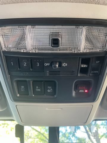 Used 2019 Toyota 4Runner Limited AWD/4WD image 31