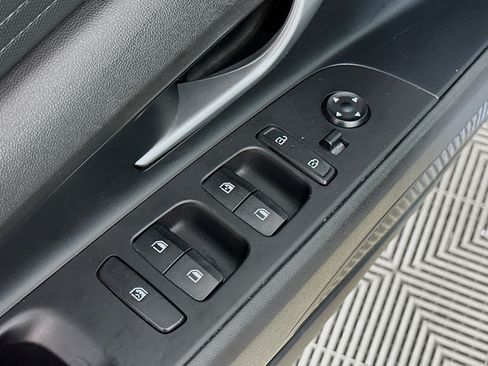Certified 2024 Hyundai Elantra SEL FWD image 18