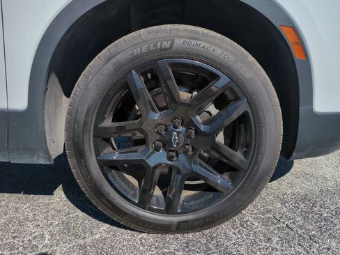 Used 2023 Chevrolet Blazer LT w/ Convenience Package FWD image 11