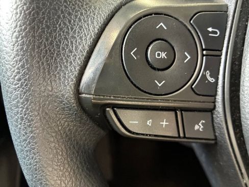 Used 2022 Toyota Corolla LE FWD image 17
