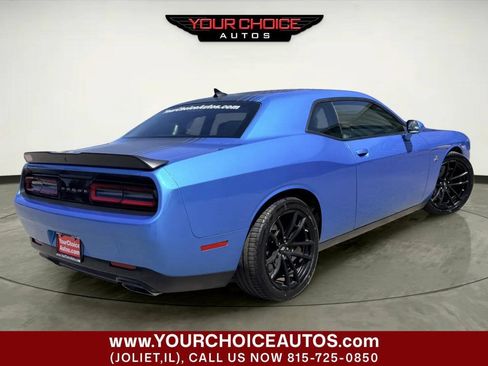 Used 2019 Dodge Challenger R/T Scat Pack w/ Shaker Package RWD image 5