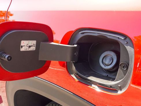 New 2025 GMC Acadia Elevation image 10