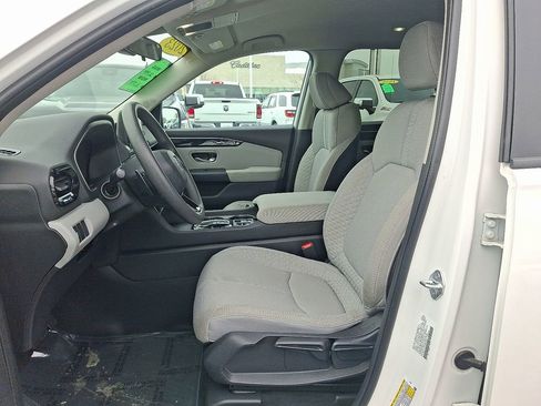Used 2023 Honda Pilot LX image 15