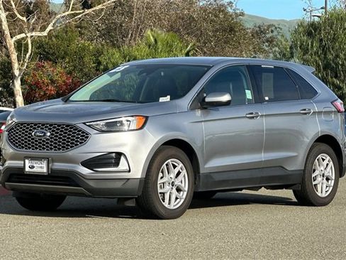 Used 2023 Ford Edge SEL image 8