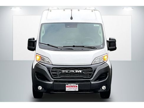 Used 2025 RAM ProMaster 2500 w/ Convenience Group image 3