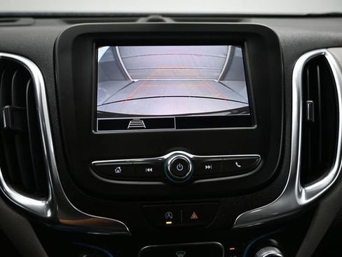 Used 2024 Chevrolet Equinox LS FWD image 17
