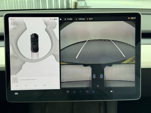 Used 2023 Tesla Model Y Long Range image 37