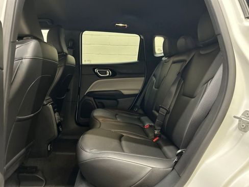 Used 2025 Jeep Compass Limited AWD/4WD image 10