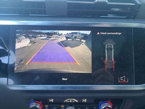 Used 2024 Audi Q3 2.0T Premium image 32