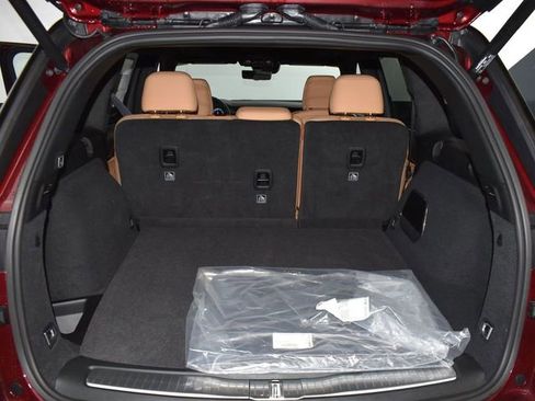 New 2026 Jeep Grand Cherokee Summit image 37