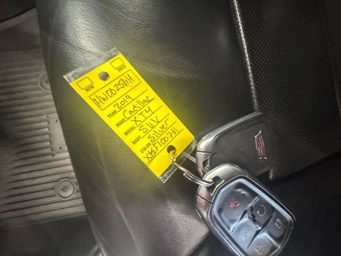 Used 2019 Cadillac XT4 Premium Luxury AWD/4WD image 26