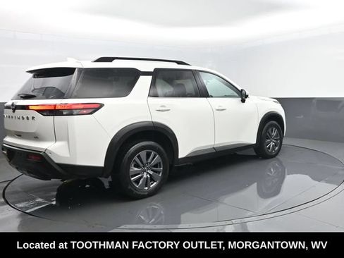 Used 2025 Nissan Pathfinder SV AWD/4WD image 23