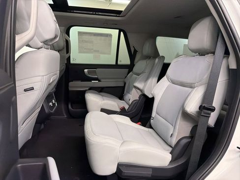 New 2026 Ford Expedition Platinum w/ Driver's Package AWD/4WD image 35