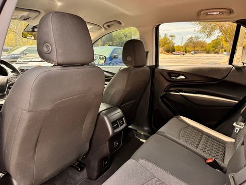 Used 2024 Chevrolet Equinox LT FWD image 18