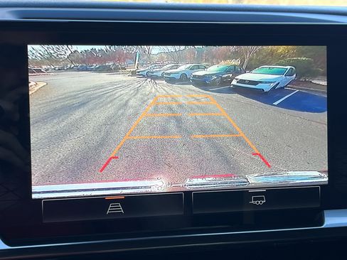 Used 2023 GMC Sierra 1500 Elevation image 4