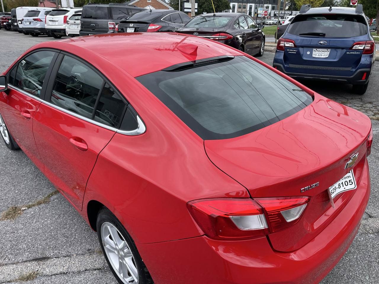 Used 2018 Chevrolet Cruze LT FWD image 10