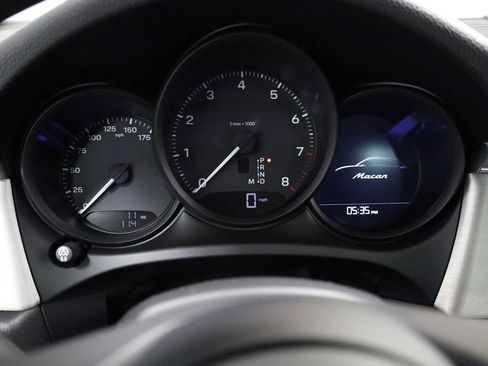 Certified 2026 Porsche Macan AWD/4WD image 24