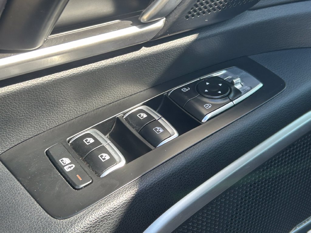 Used 2025 Kia Telluride S FWD image 25