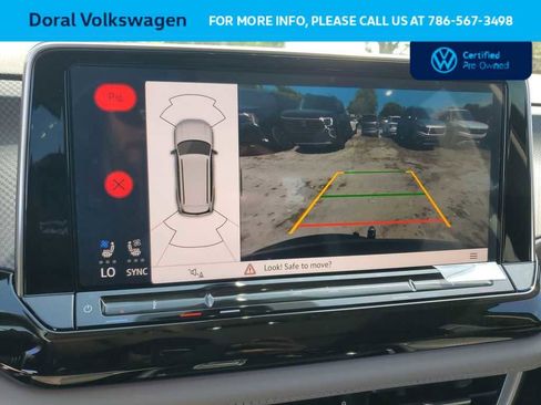 Used 2024 Volkswagen Atlas Peak Edition SE AWD/4WD image 23