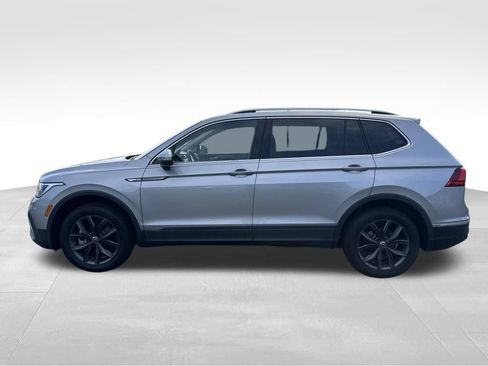 Used 2023 Volkswagen Tiguan SE FWD image 13