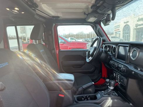 Used 2022 Jeep Wrangler Unlimited Rubicon 4xe w/ Cold Weather Group image 13